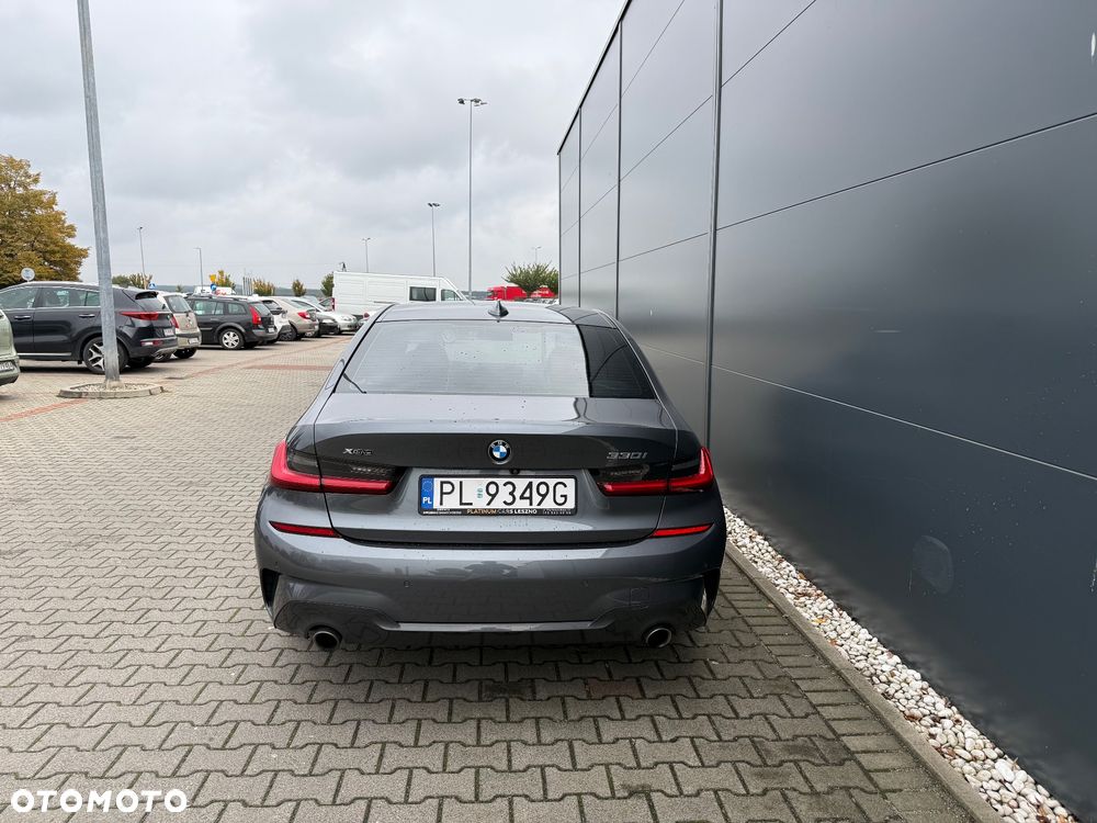 BMW Seria 3 330i xDrive Sport Line sport - 3