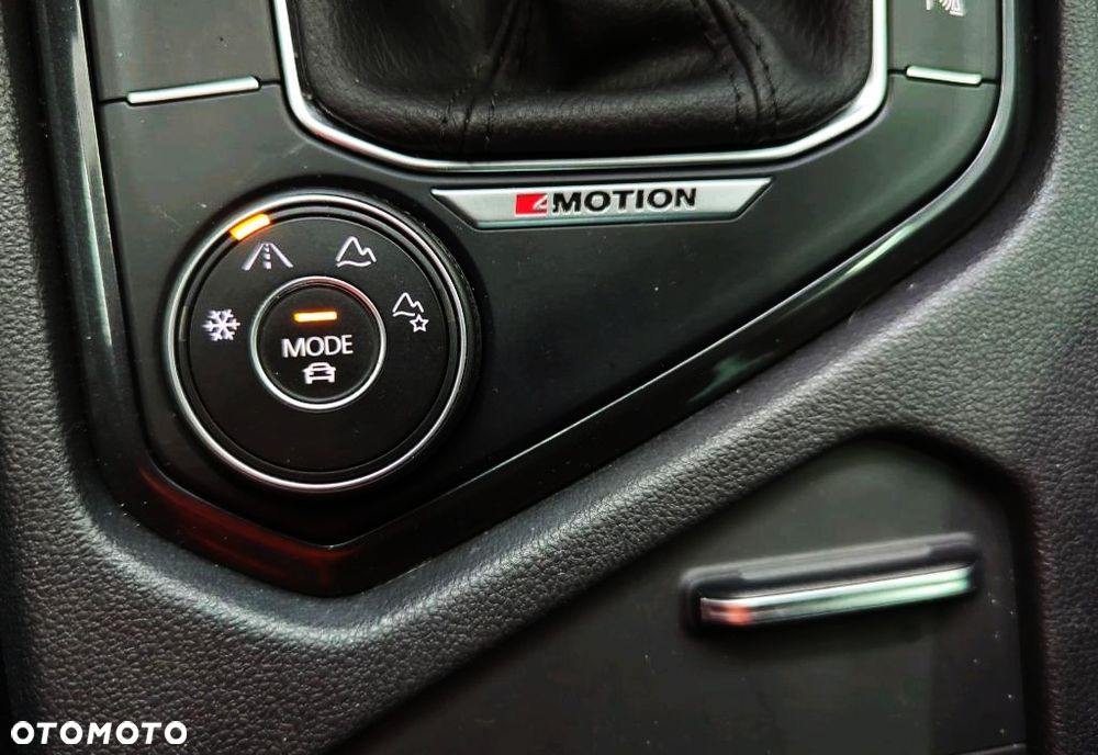 Volkswagen Tiguan 2.0 TSI 4Mot Elegance DSG - 8