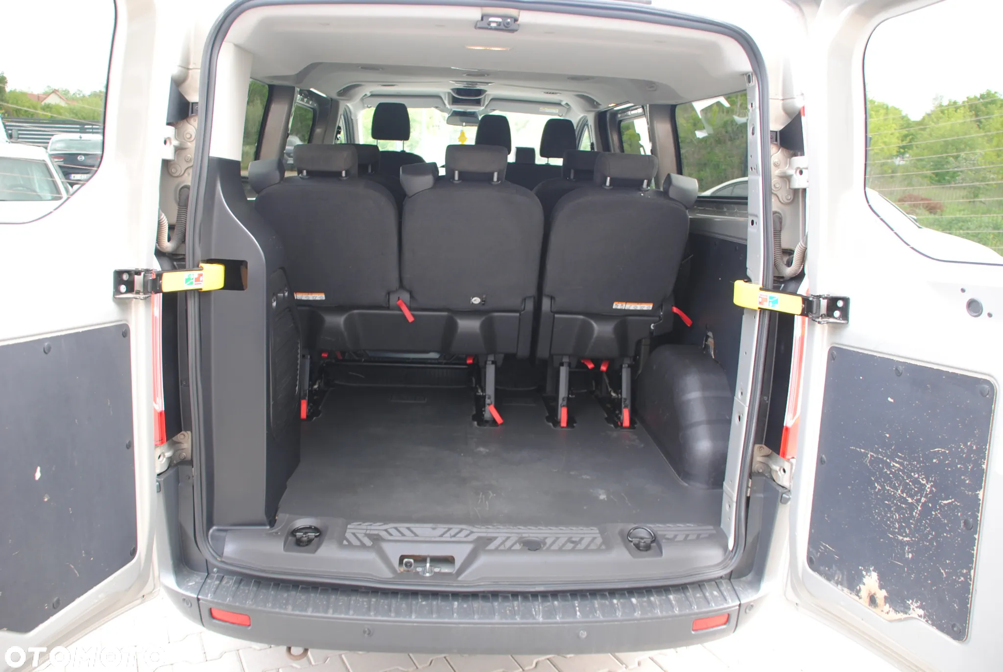 Ford Transit Custom 310 L2H1 Limited - 12