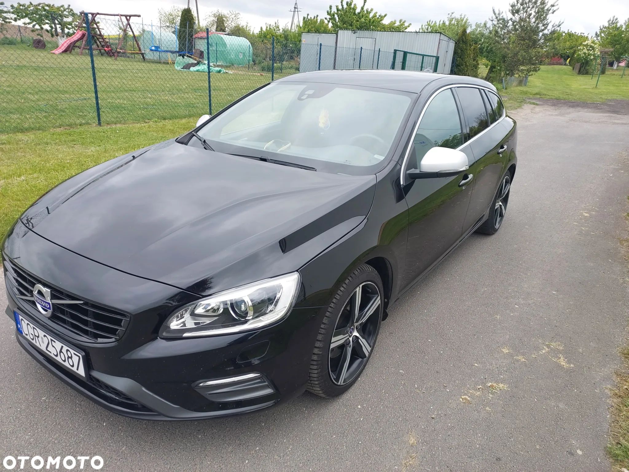 Volvo V60 D4 Geartronic R-Design - 1
