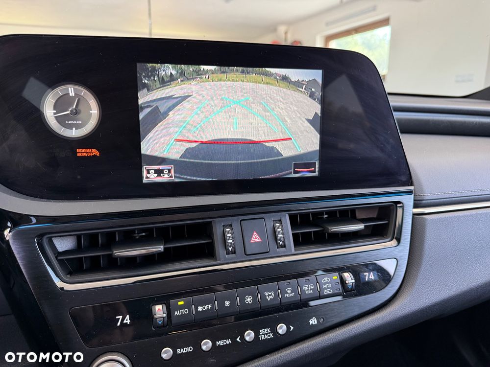 Lexus ES - 22