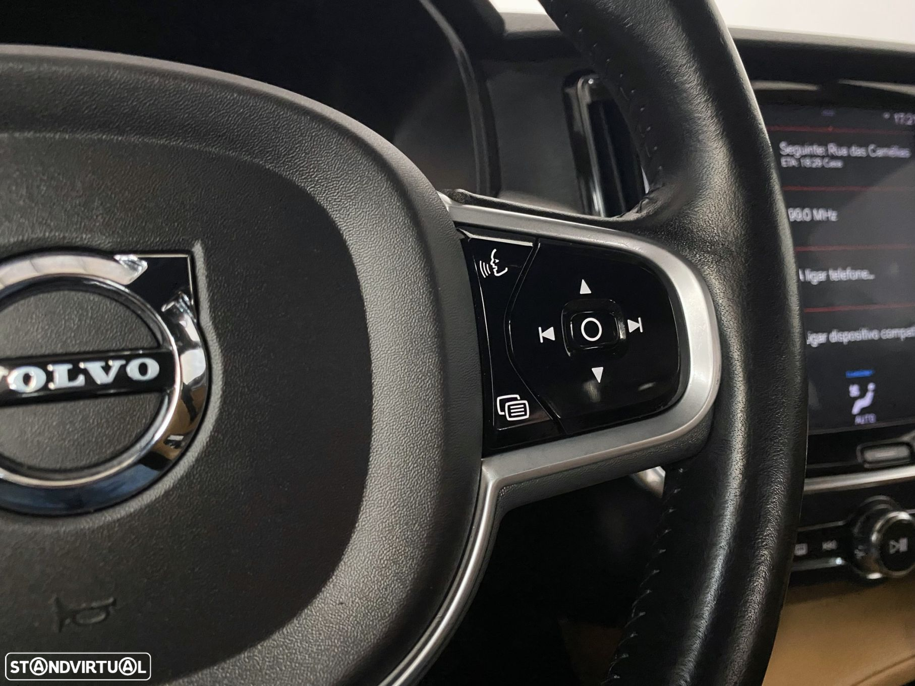 Volvo V90 2.0 D4 Momentum Geartronic - 16