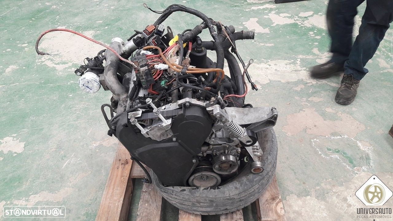 MOTOR COMPLETO RENAULT SCÉNIC I LIMUSINA 2001 - 1