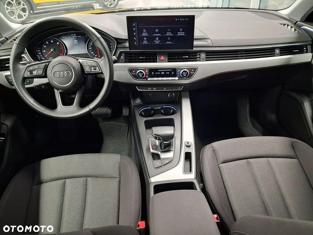 Audi A4 Limousine - 19