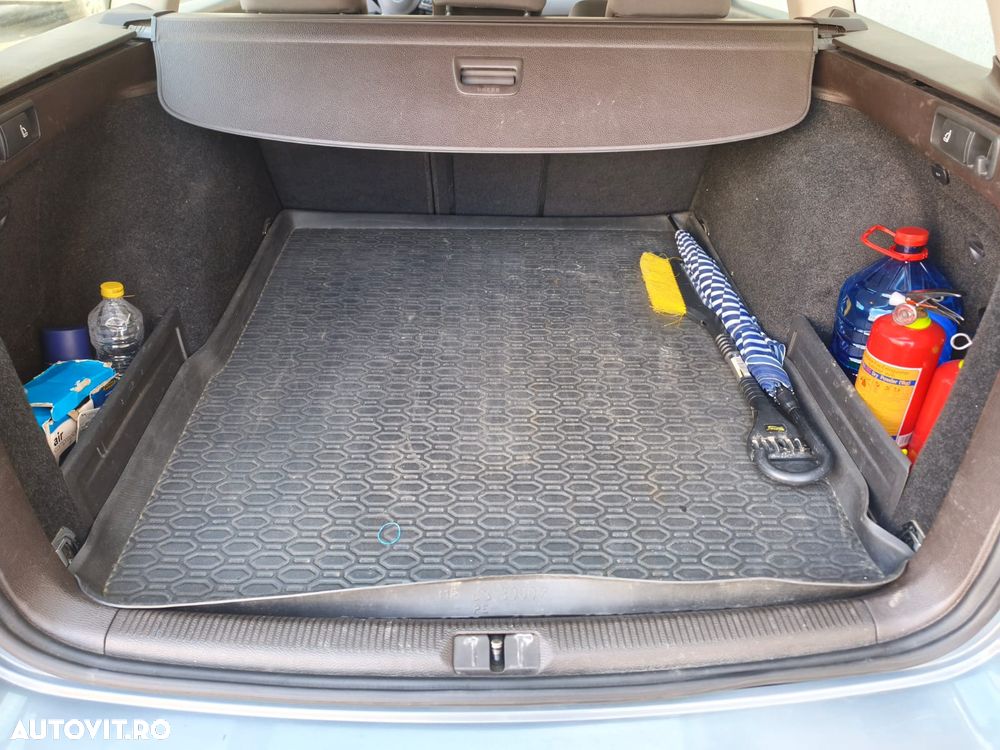 Volkswagen Passat 1.6 TDI BlueMotion Technology Comfortline - 28