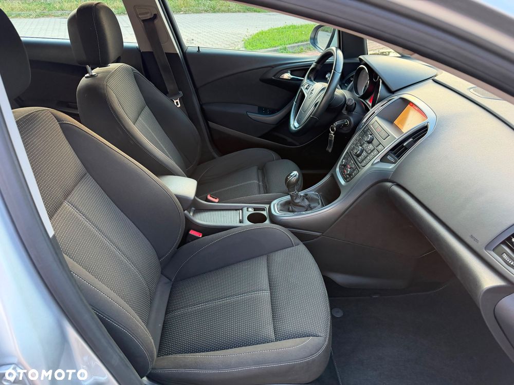 Opel Astra - 32