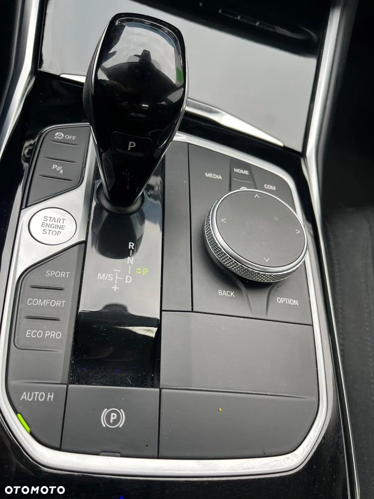 BMW Seria 3 318d Advantage - 15