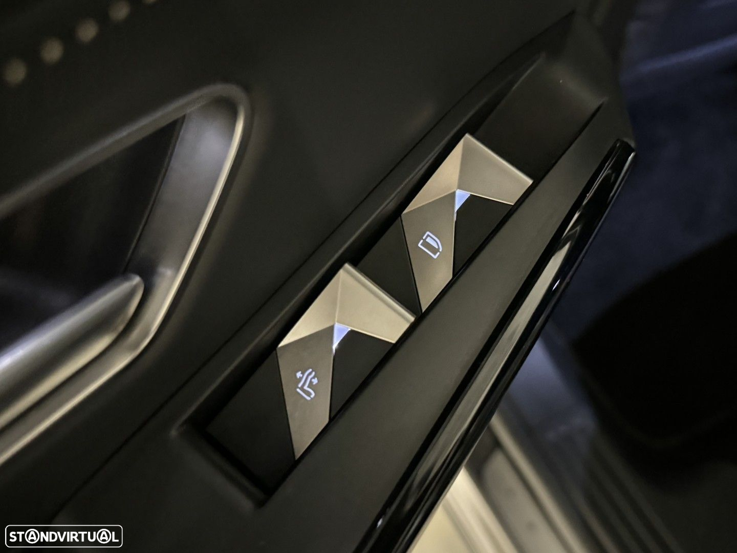 DS DS7 Crossback 2.0 BlueHDi So Chic EAT8 - 33