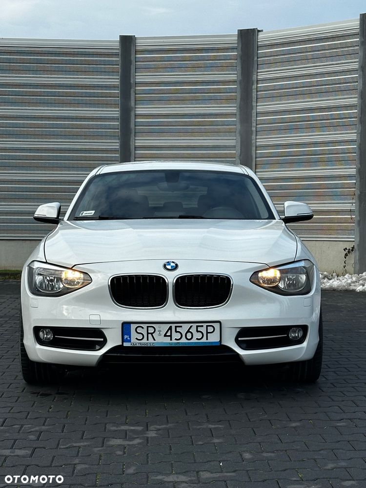 BMW Seria 1 118d Sport Line - 2