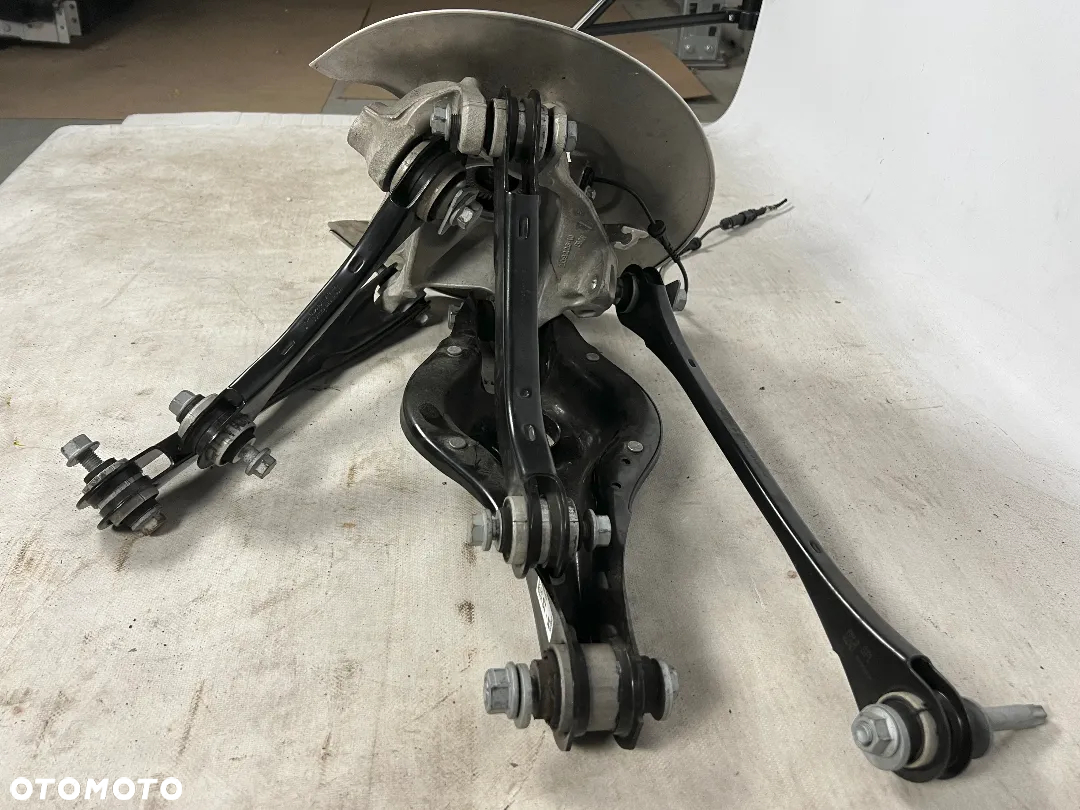BMW G20 Zwrotnica piasta wahacze prawy tył 6879534 - 4