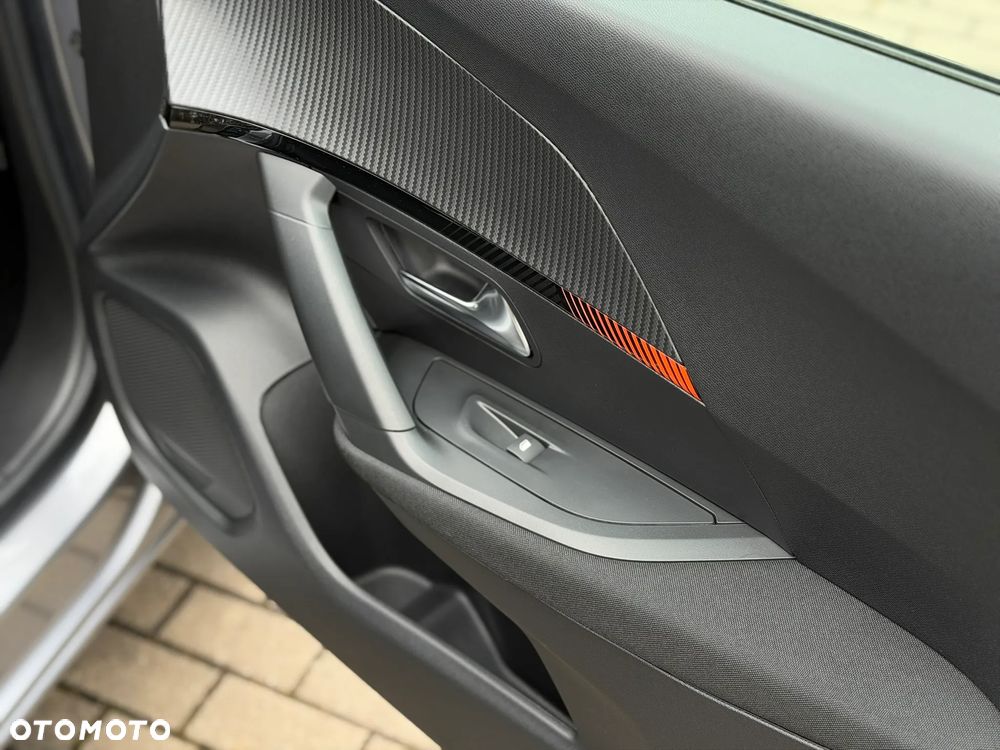 Peugeot 2008 PureTech 130 EAT8 Active - 30