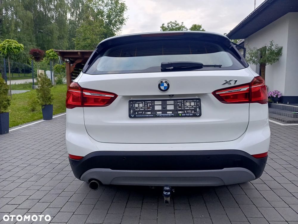BMW X1 xDrive18d - 14