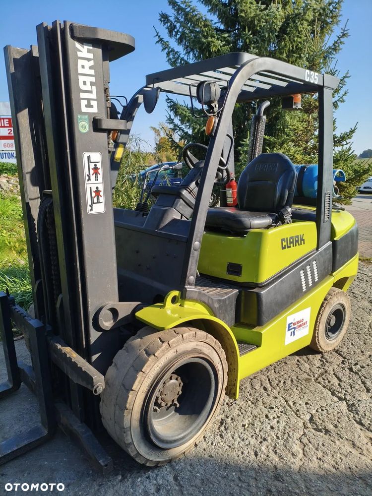 Clark C35L - 8
