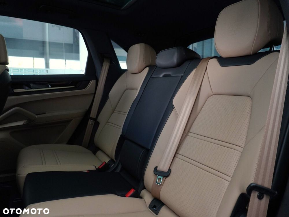 Porsche Cayenne S E-Hybrid PHEV Black Edition - 35