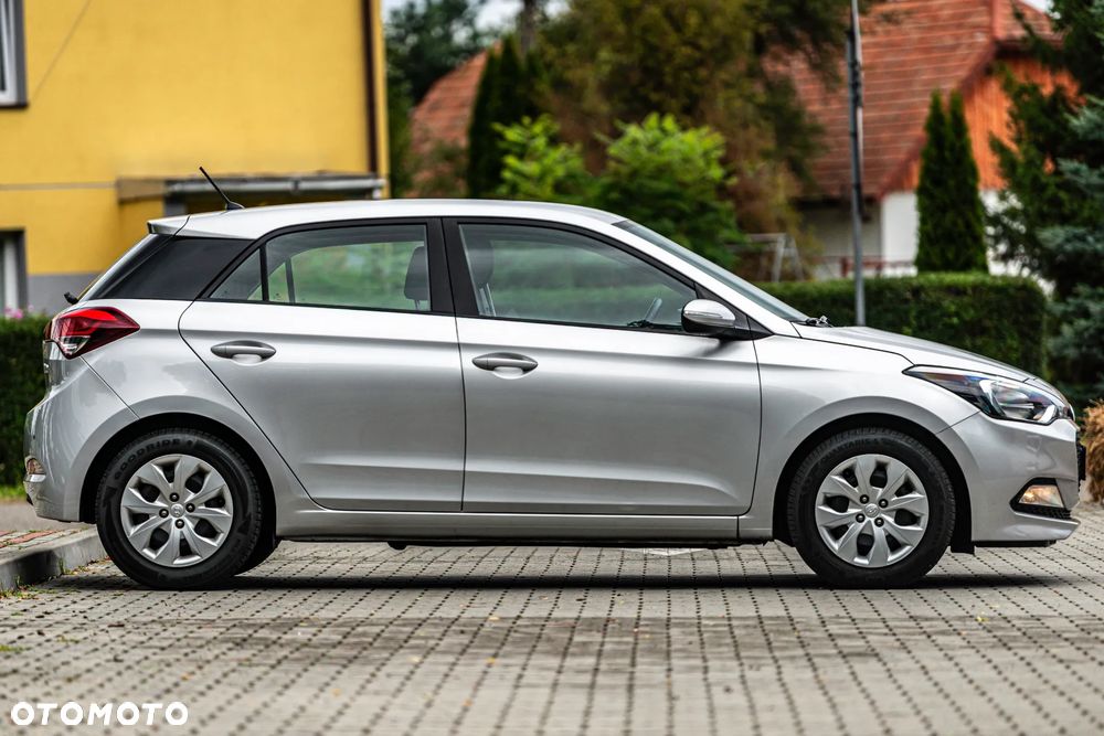Hyundai i20 1.2 Select - 19