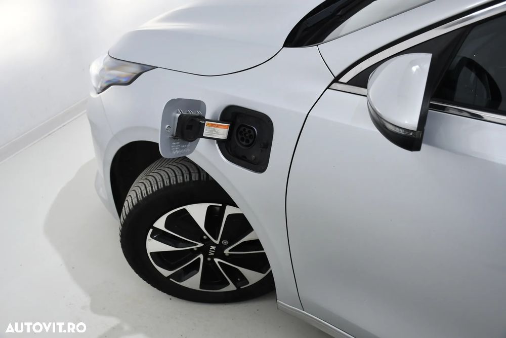 Kia Ceed 1.6 GDI DCT OPF Platinum Edition - 25