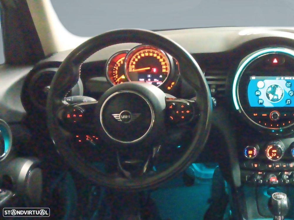 MINI 5 Portas Cooper D - 18