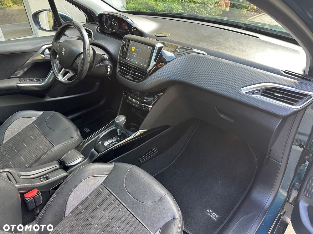 Peugeot 2008 1.2 Pure Tech Allure S&S EAT6 - 10