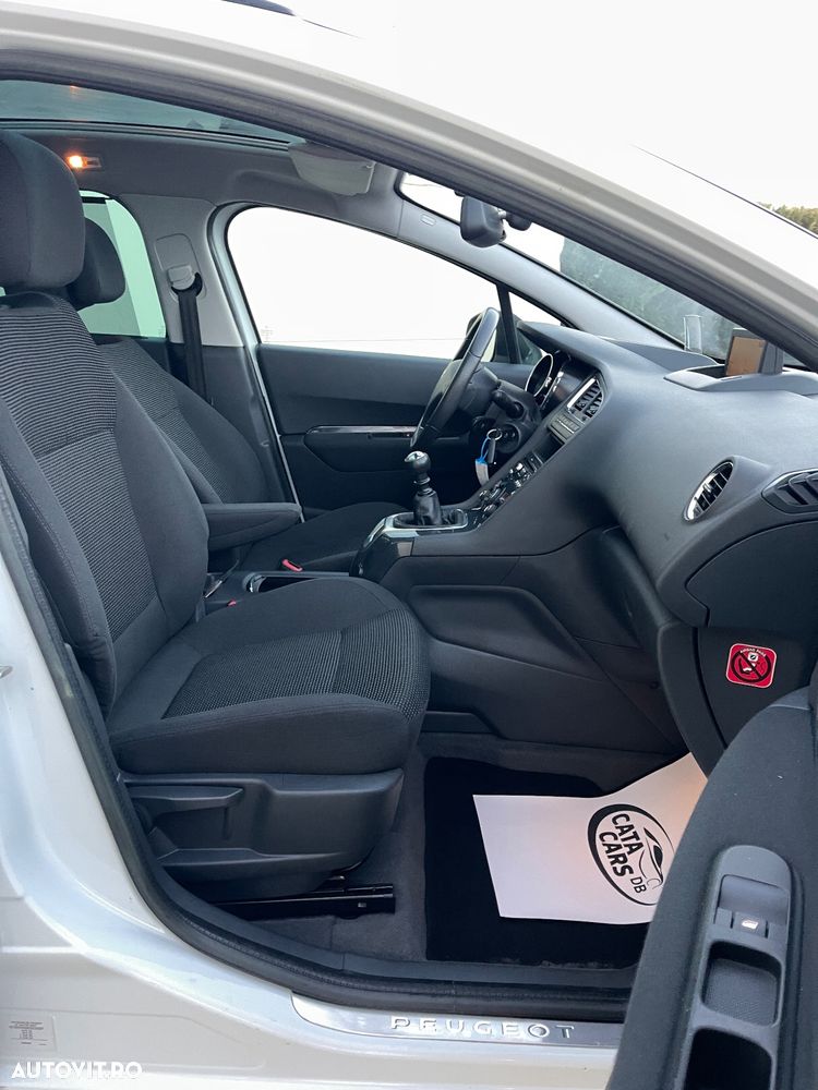 Peugeot 5008 - 23