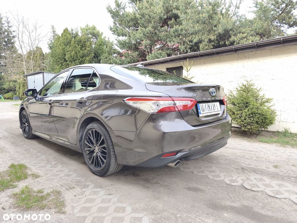 Toyota Camry 2.5 Hybrid Executive CVT - 4