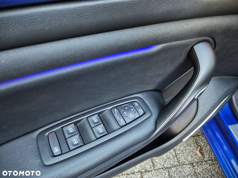 Renault Megane ENERGY TCe 205 EDC GT - 29