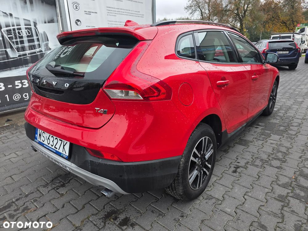 Volvo V40 2016 photo 4