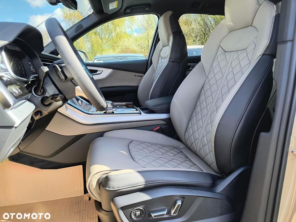 Audi Q7 - 8
