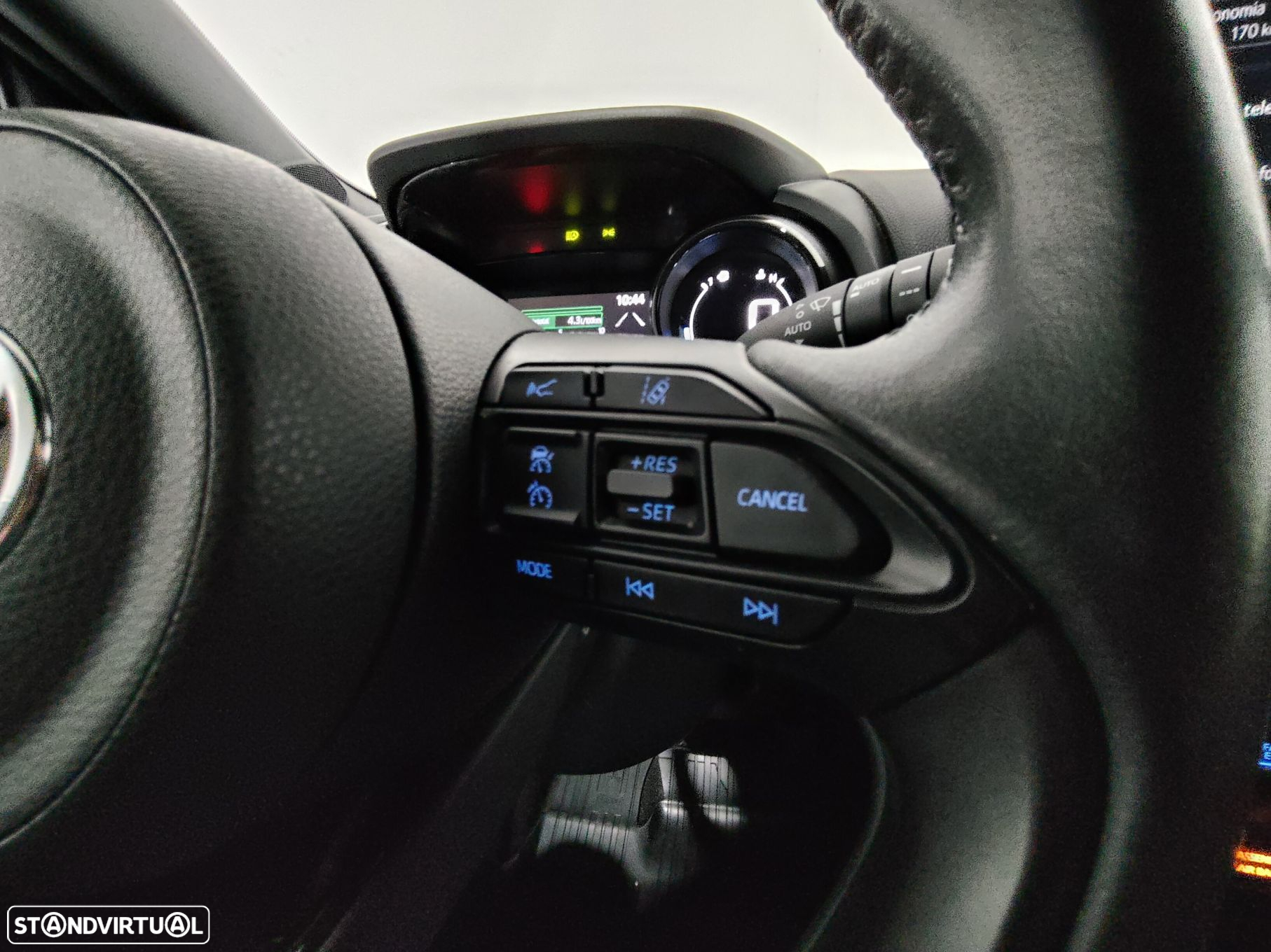 Toyota Yaris 1.5 HDF Square Collection - 14