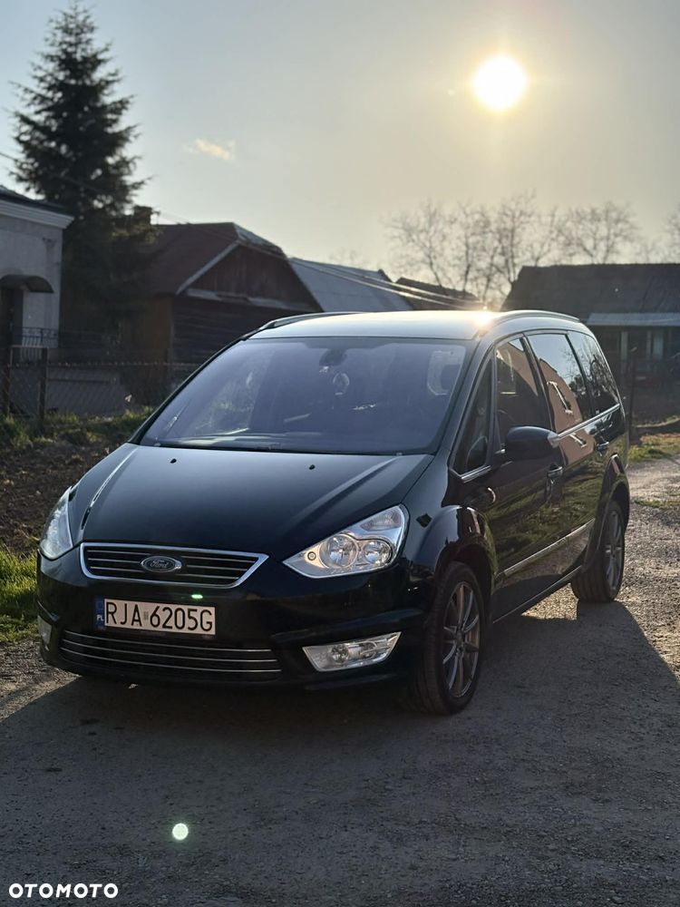 Ford Galaxy 2011 photo 4