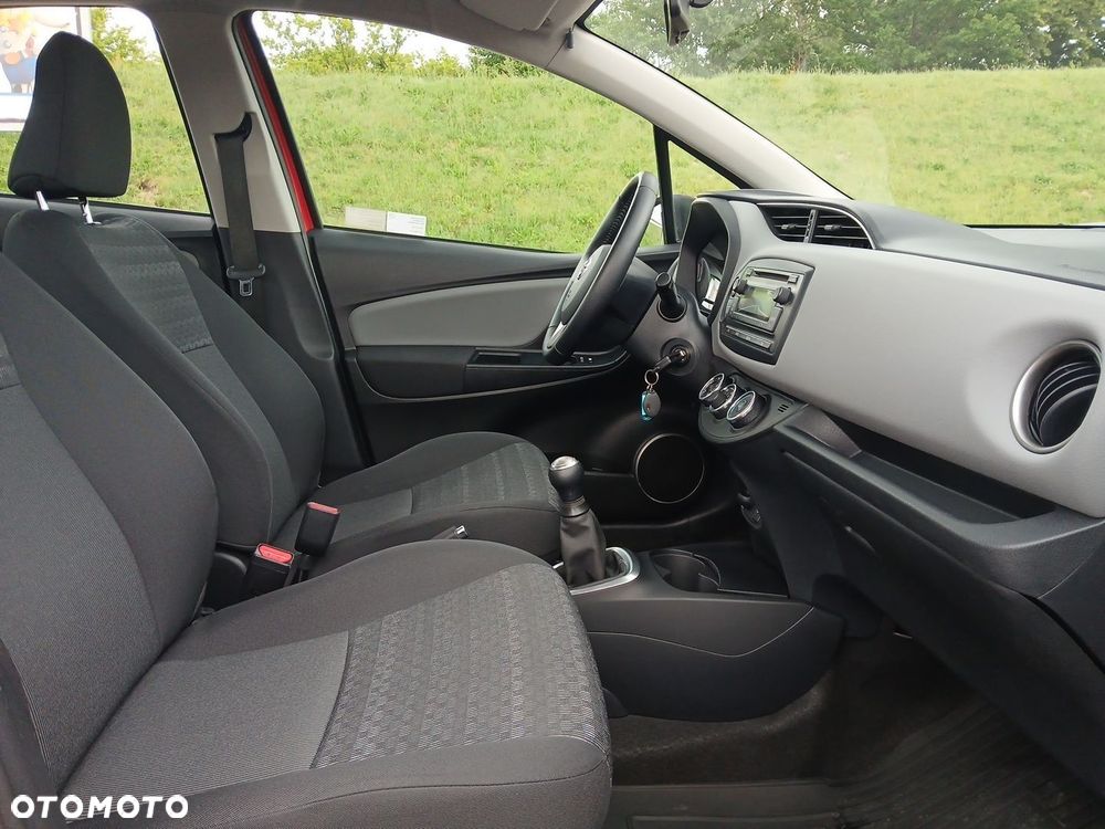 Toyota Yaris 1.0 Active EU6 - 13