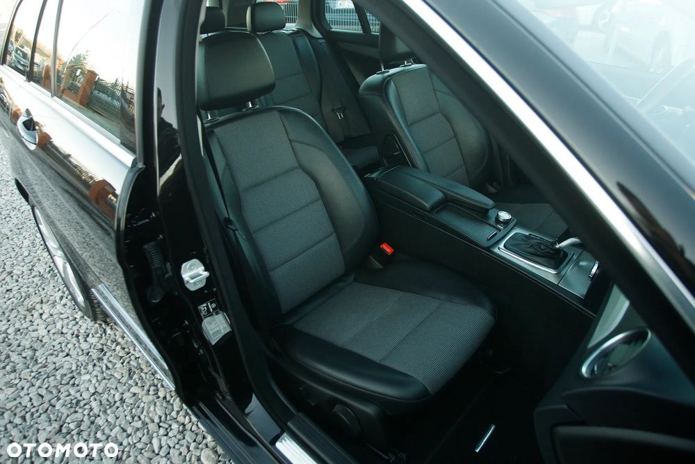 Mercedes-Benz Klasa C 200 (BlueEFFICIENCY) 7G-TRONIC Avantgarde - 26