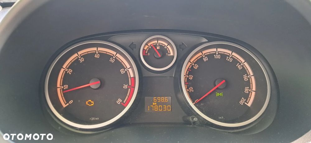 Opel Corsa 1.2 16V Enjoy - 11