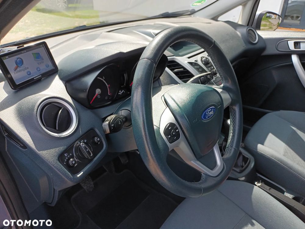 Ford Fiesta 1.25 Celebration - 10