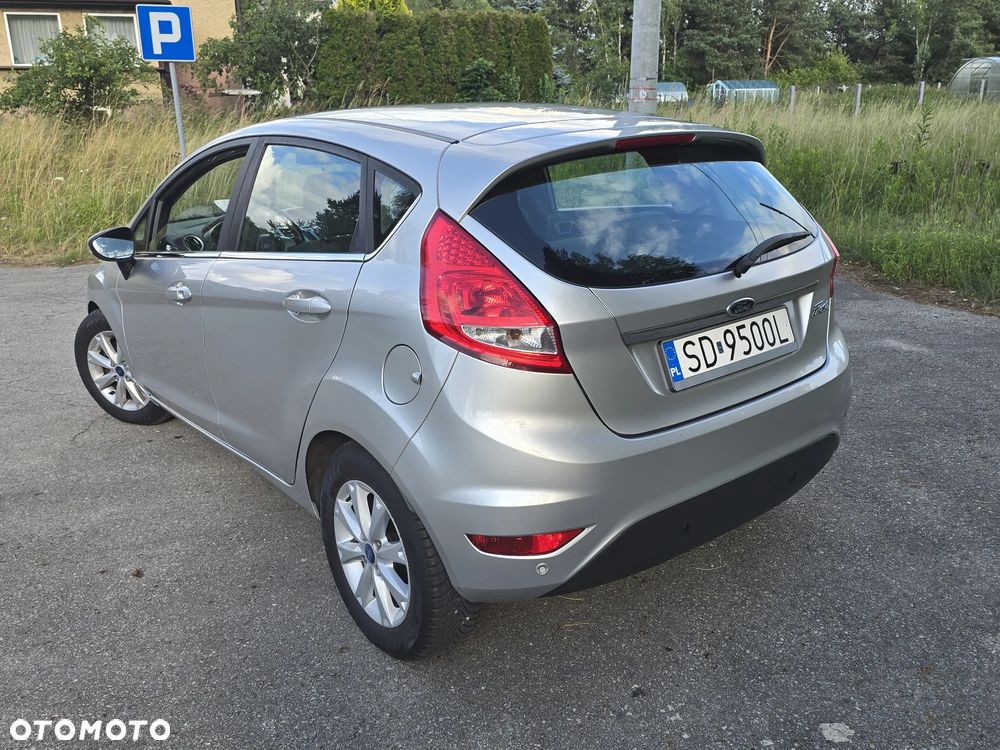 Ford Fiesta 1.4 Champions Edition - 1