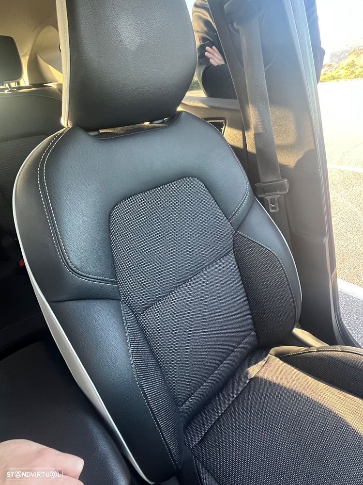 Renault Captur 1.6 E-Tech Full Hybrid Techno - 13