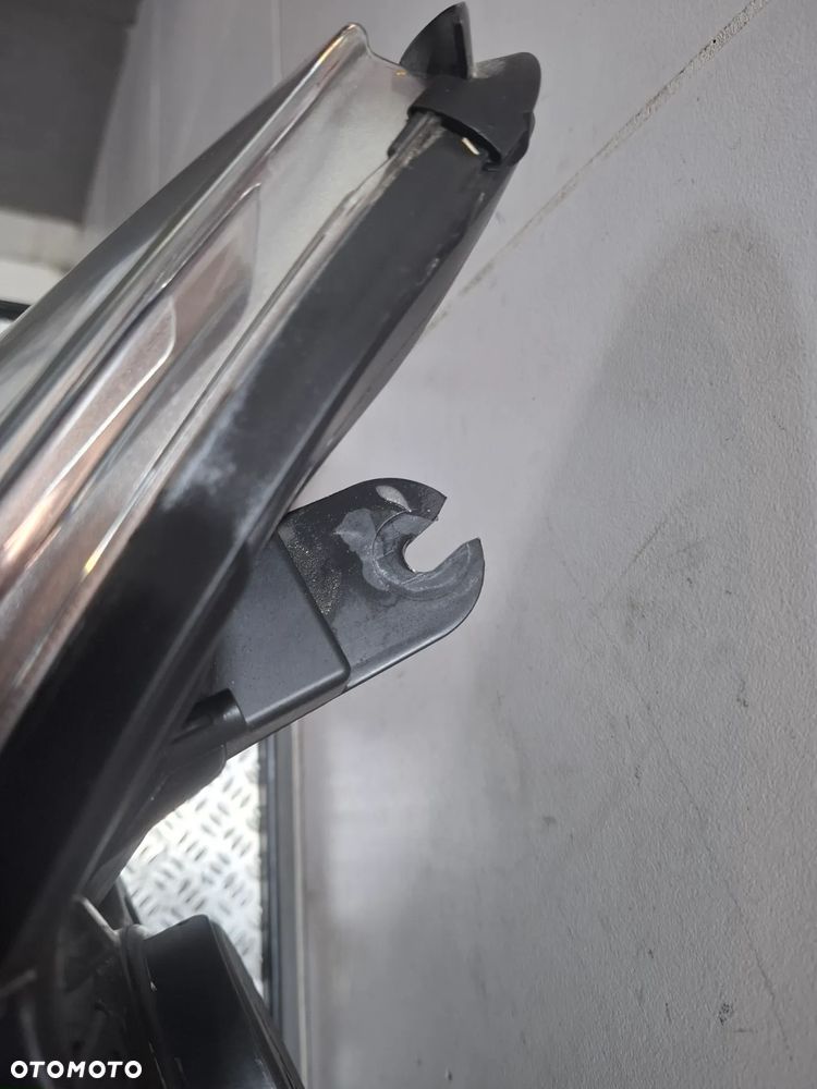 LAmpa reflektor prawy Renault Captur UK nr 260104476R - 4