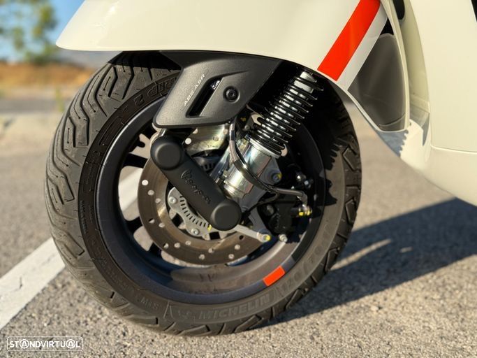 Vespa GTS Super GTS 300 Super - 24