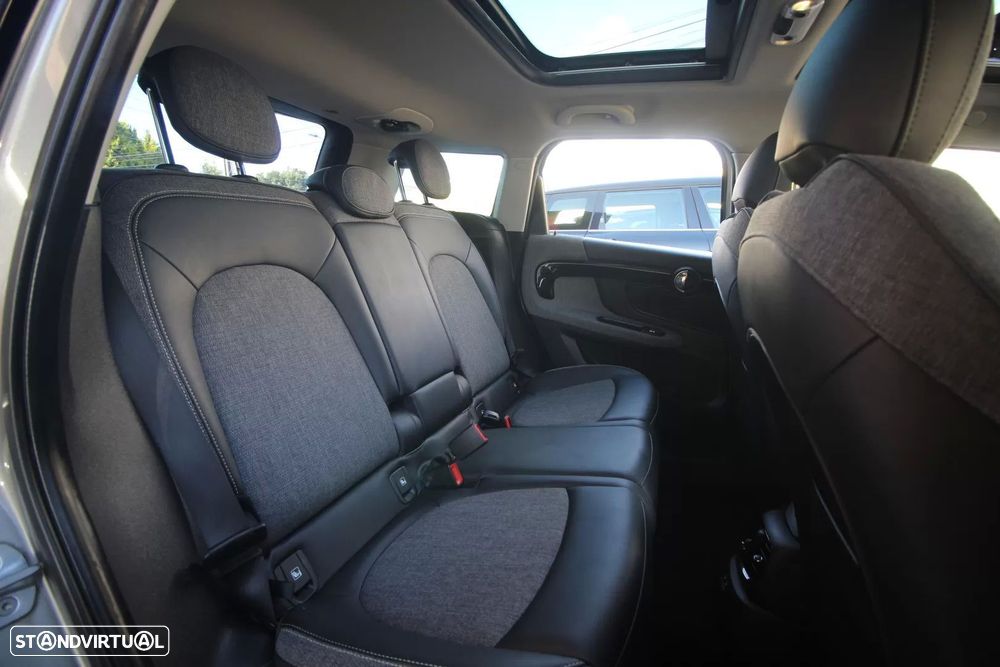 MINI Countryman Cooper SE ALL4 Auto - 27