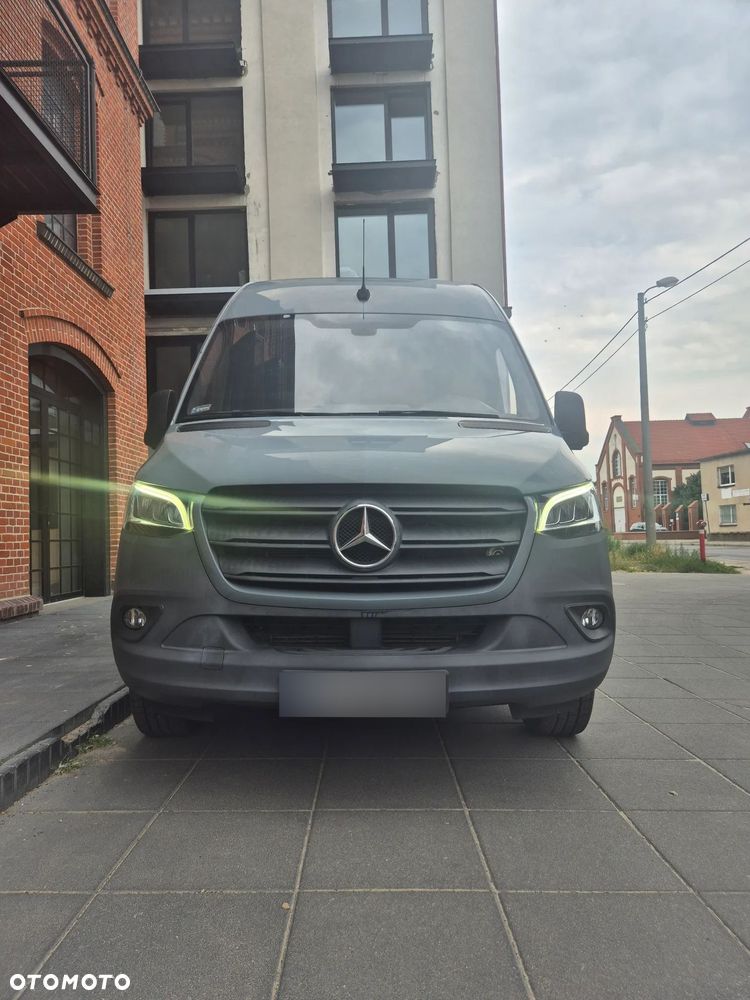 Mercedes-Benz Sprinter - 11