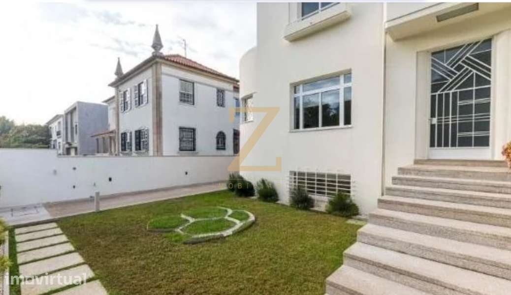 Moradia na Av. Marechal Gomes da Costa junto a Serralves - Grande imagem: 2/16