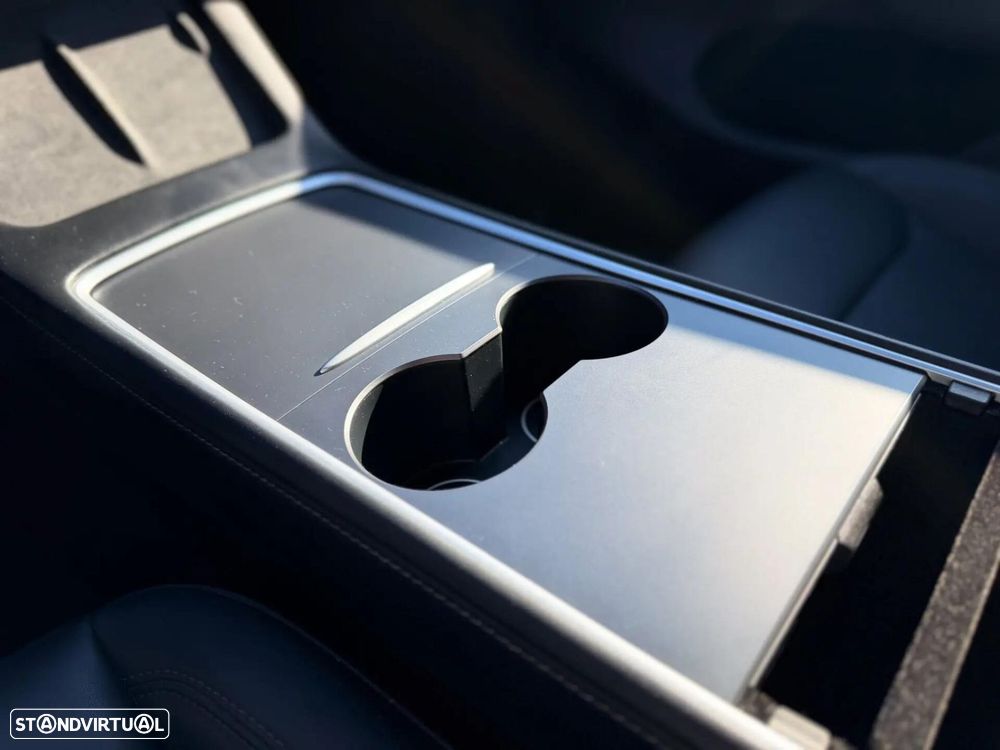 Tesla Model Y Performance Tração Integral - 26