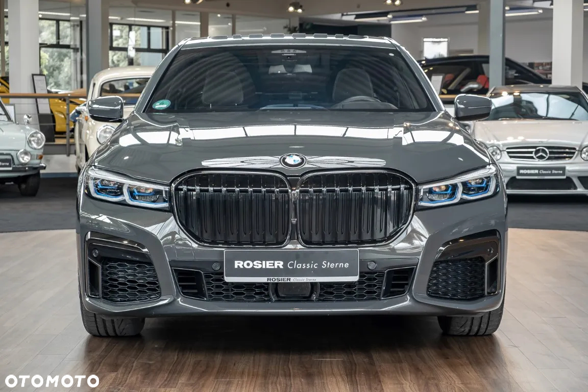 BMW Seria 7 750i xDrive sport - 14