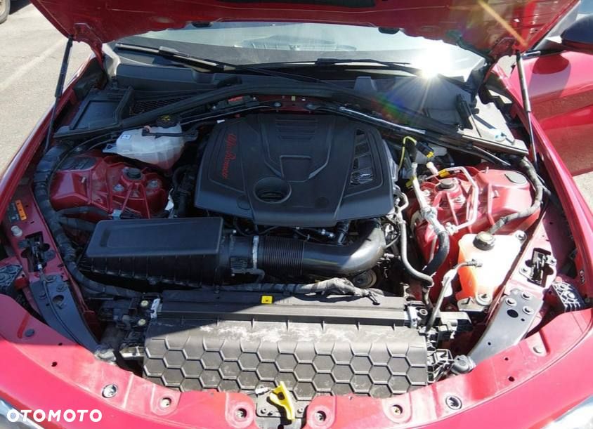 Alfa Romeo Giulia 2.0 Turbo 16V AT8 Veloce Ti - 13