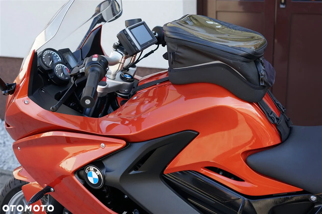 BMW F - 25