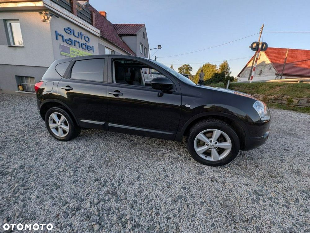 Nissan Qashqai - 2
