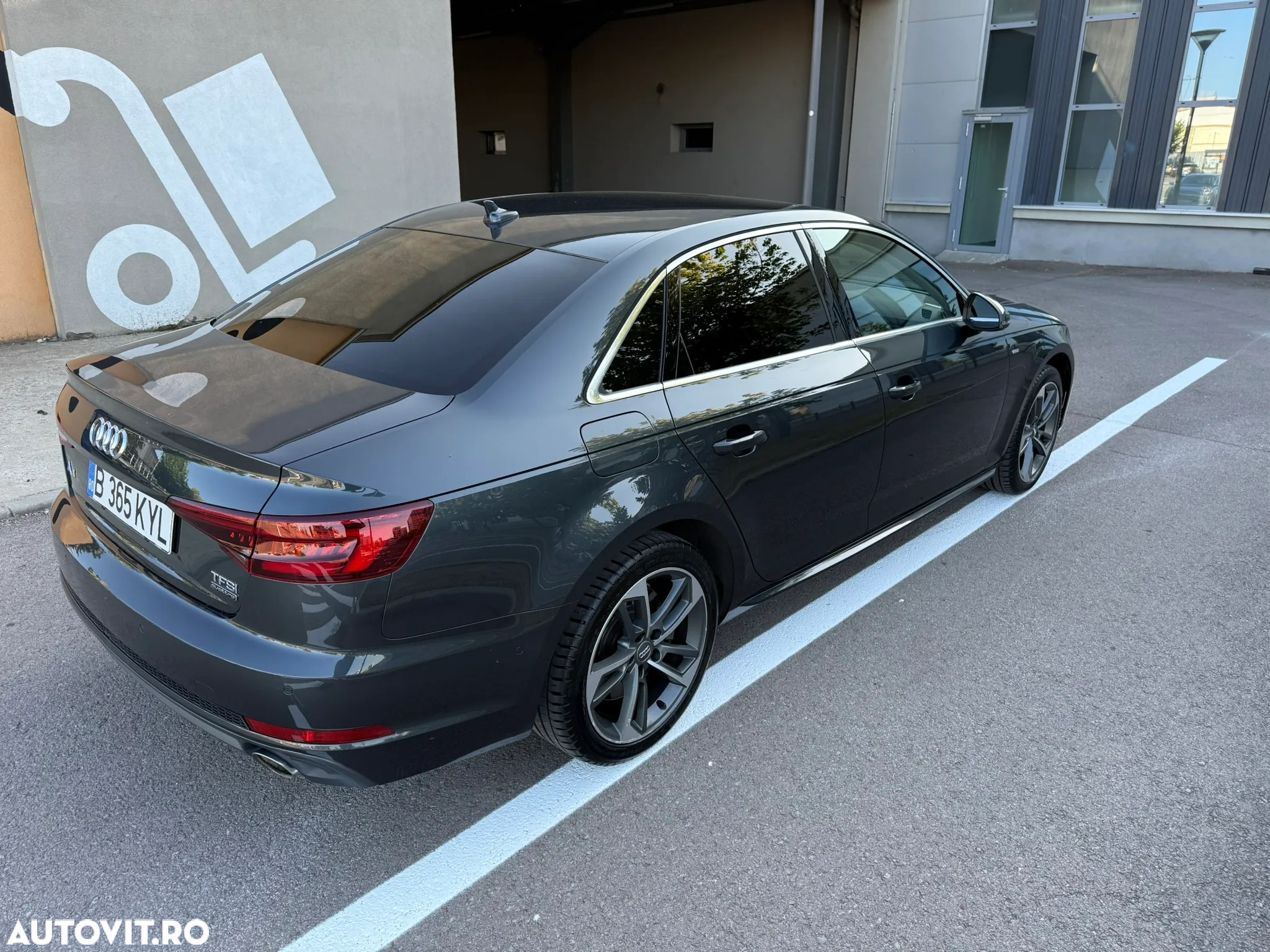 Audi A4 2.0 TFSI S tronic quattro - 5
