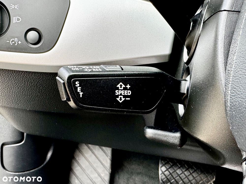 Audi A4 Avant 2.0 TDI ultra S tronic - 37