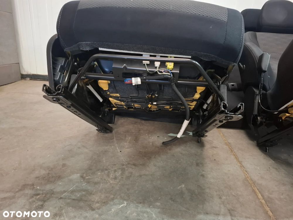 Fotele przód tył komplet podłokietnik tunel Nissan Qashqai J11 II lift 2017 rok - 7