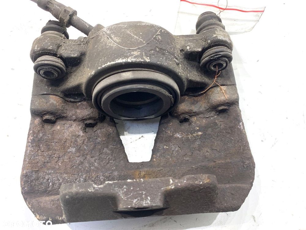 ZACISK PRAWY PRZÓD  AUDI Q5 (8RB) 2008 - 2017 2.0 TDI quattro 125 kW [170 KM] olej napędowy 2008 - - 3