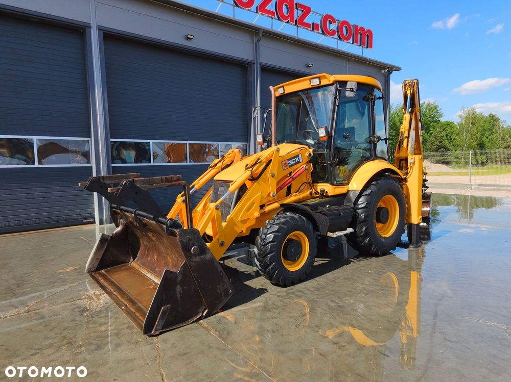 JCB 3CX - 4